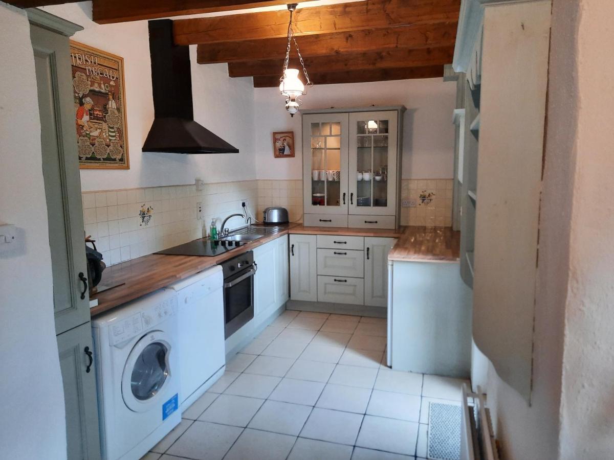 Cheerful Cottage Westport Buitenkant foto